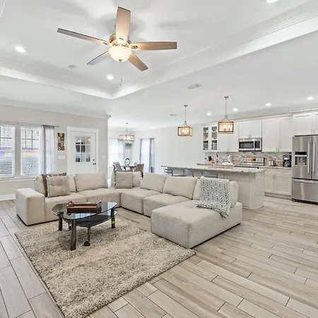 Pet Friendly Beach House - The Beach Getaway By Panhandle Getaways